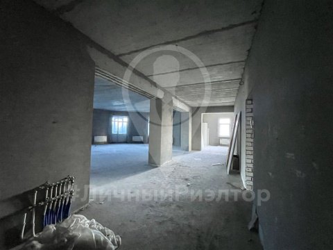 4-к квартира, 5/7 эт., 240м²