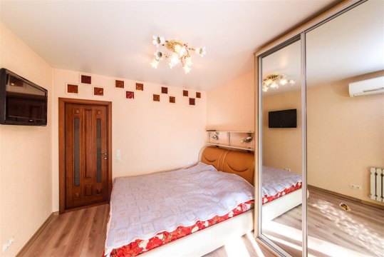 4-к квартира, 3/4 эт., 93м²