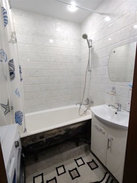 3-к квартира, 3/3 эт., 63м²