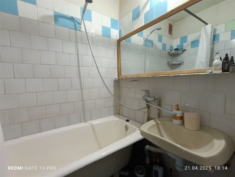 1-к квартира, 1/5 эт., 37м²