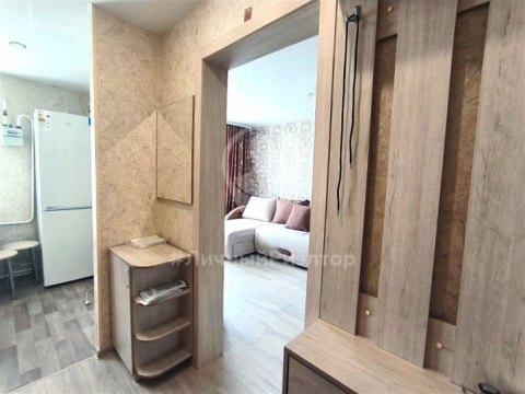 1-к квартира, 1/2 эт., 28м²